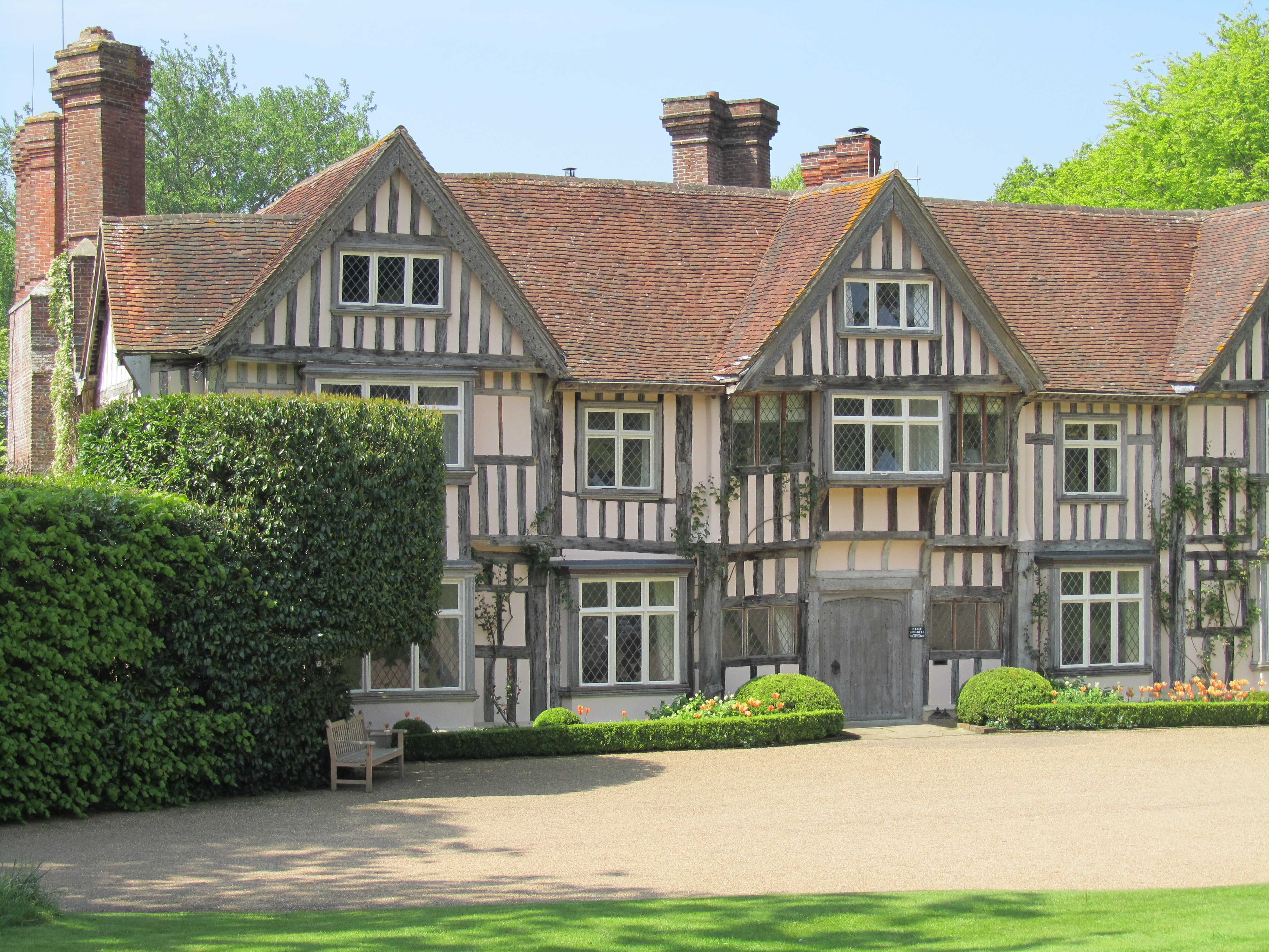 English Gardens: Pashley Manor