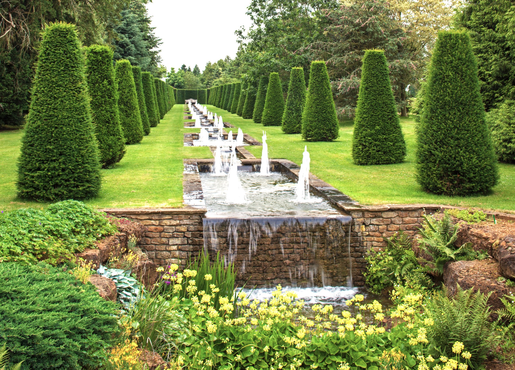 Exclusive Gardens Magnificent Roses In The Heart Of England 2024   The Rill Thenford 